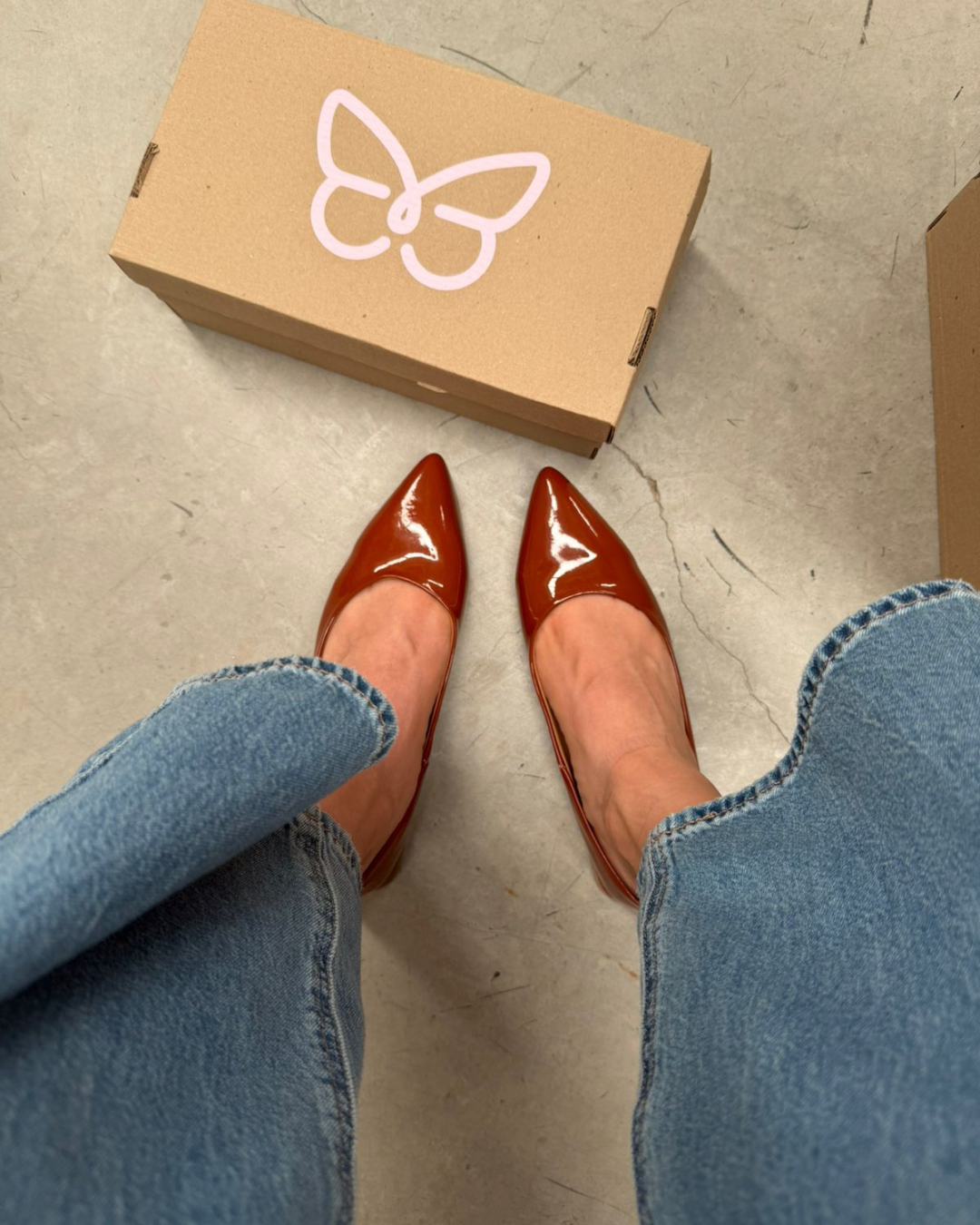 1500R Zapatilla Charol Cacahuate