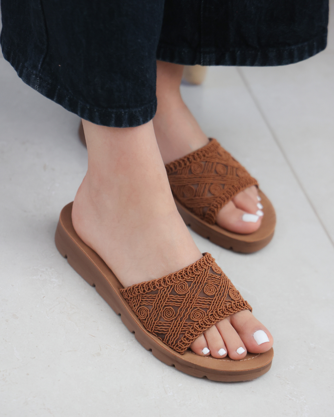 254AR Sandalia Textil Café