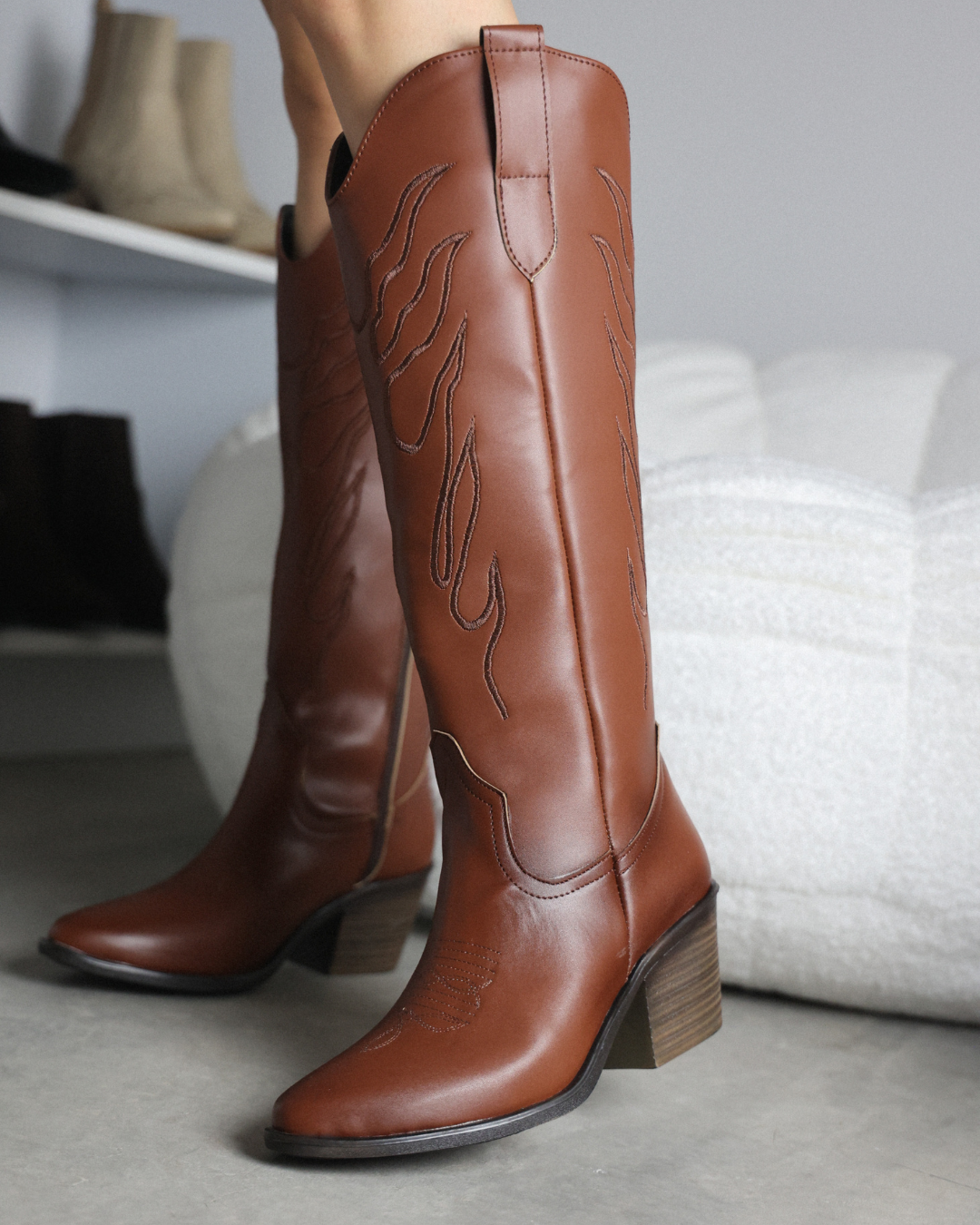 2001M Nairobi Tan