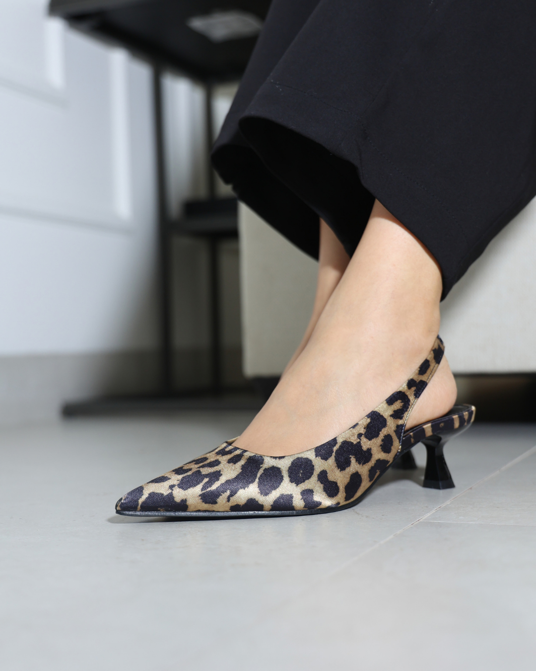 316AR Zapatilla Sintético Razo Leopardo Café