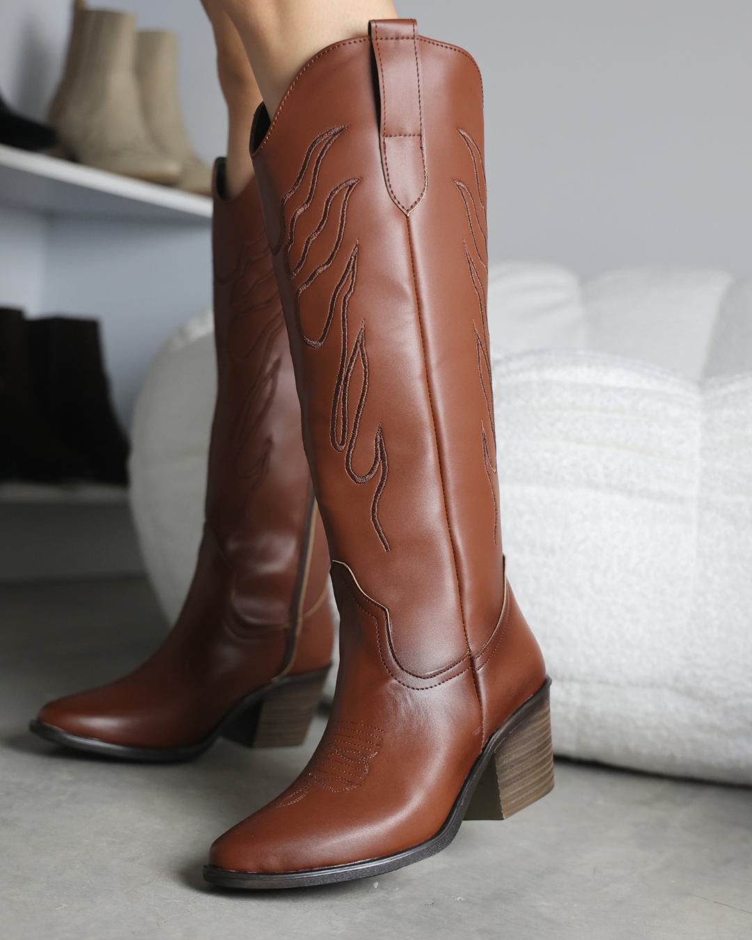 2001M Nairobi Tan