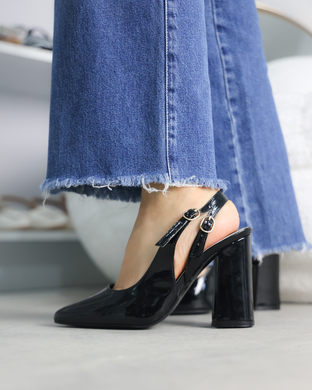 1253L Charol Negro