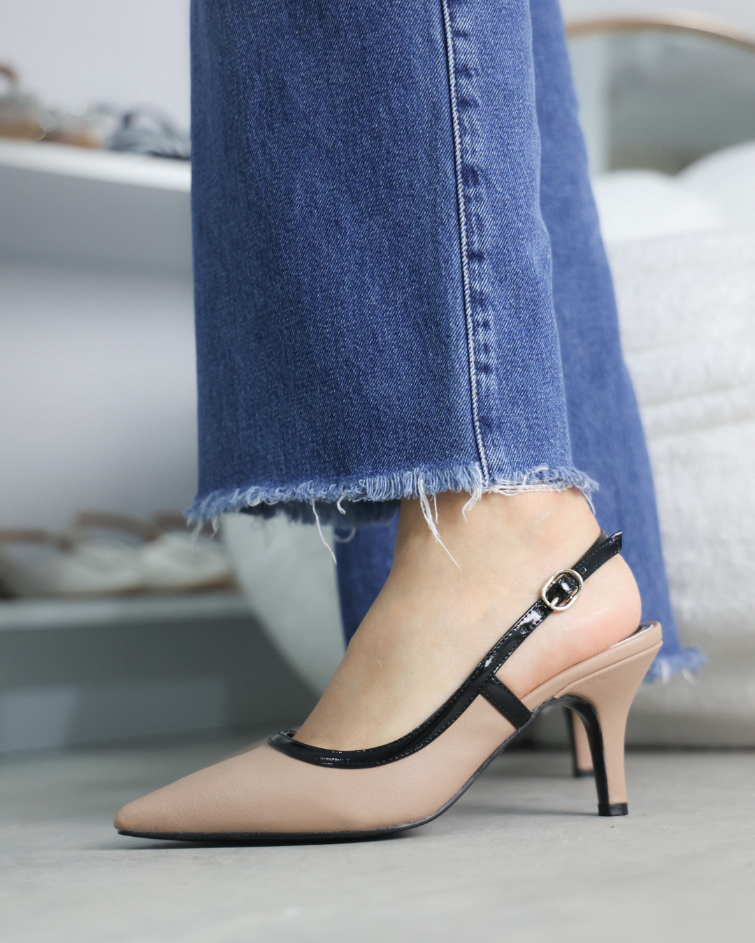 1602L Charol Neutro/Negro