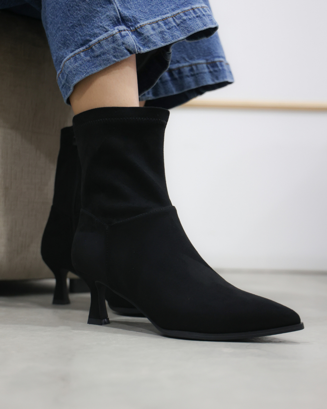 325AR Bota Sintético Durazno Negro