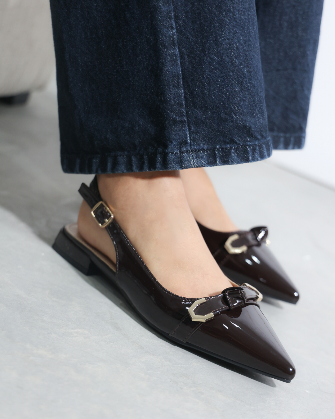 267AR Zapatilla Sintético Charol Café