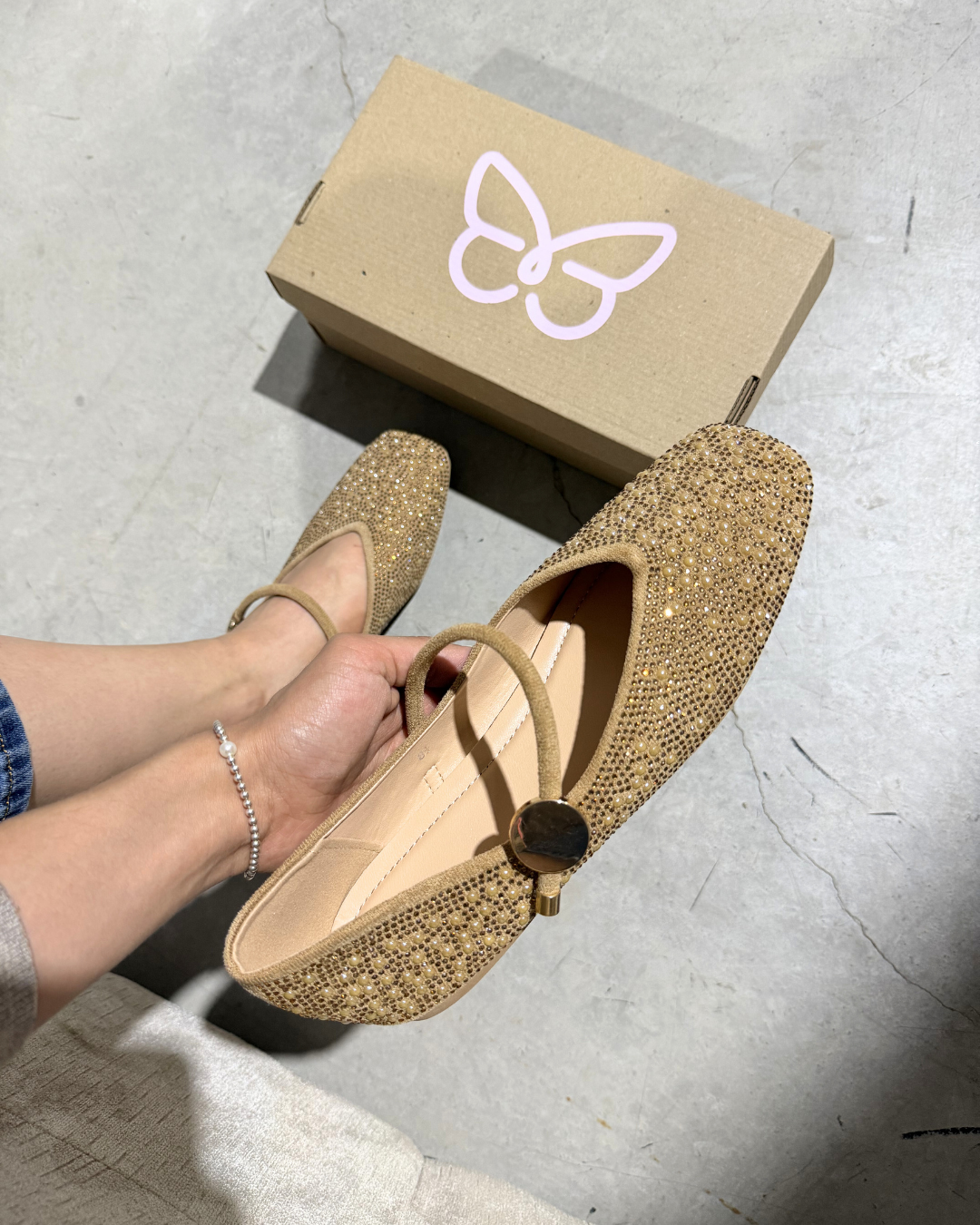 225AR Casual Sintético Oro