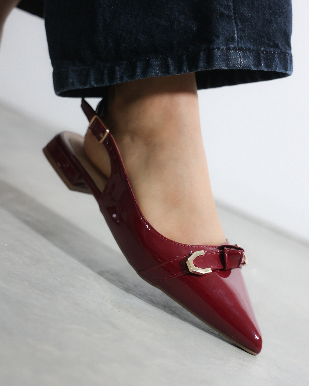 267AR Zapatilla Sintético Charol Vino