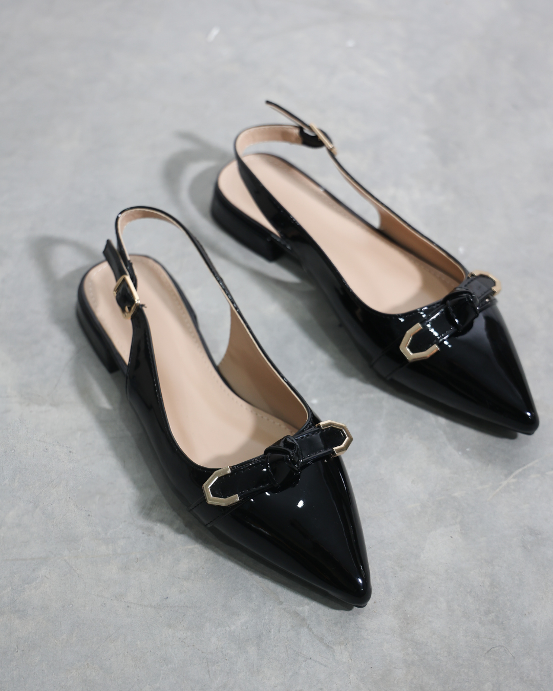 267AR Zapatilla Sintético Charol Negro