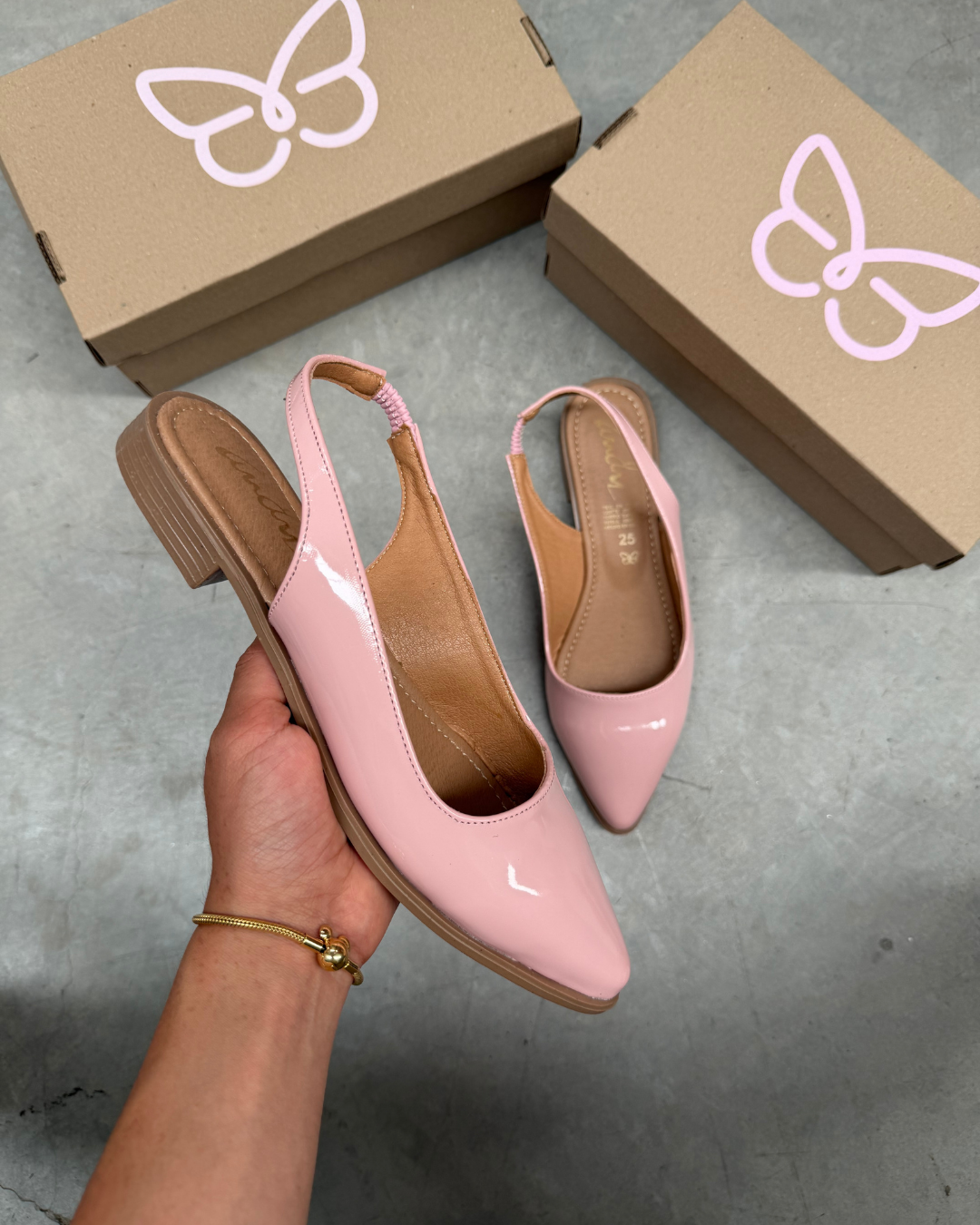 3023R Casual Sintético Charol Magnolia