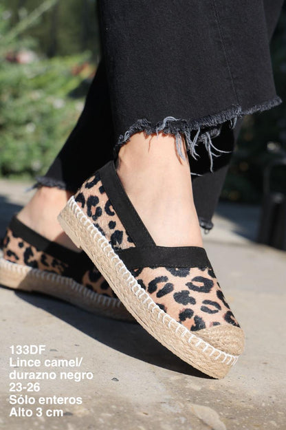 133DF Zapato Sintético Estampado Camel/Durazno Negro