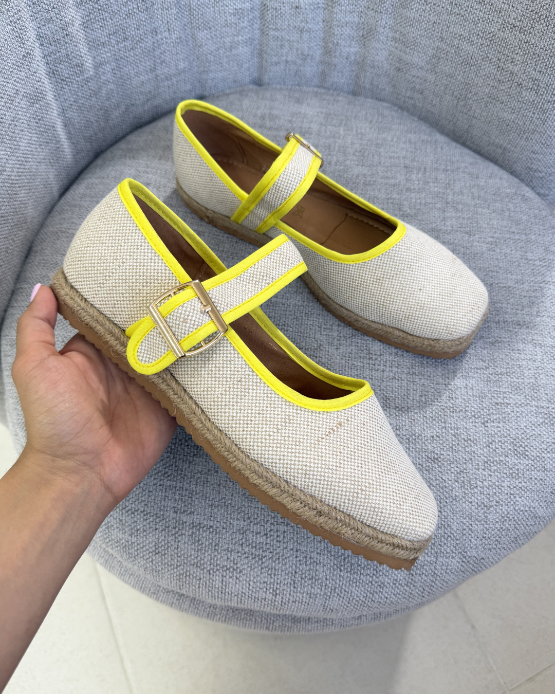 5079R Casual Sintético Arpillera Natural/Amarillo