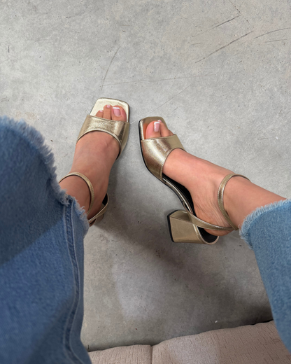 1700L Zapatilla Napa Elite Oro Inglés