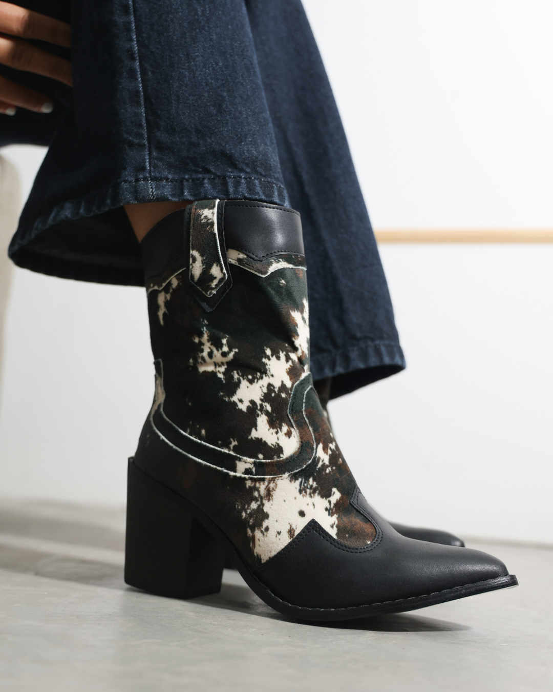 2298 Bota Sintético Giza Vaca Manchas/Nairobi Negro