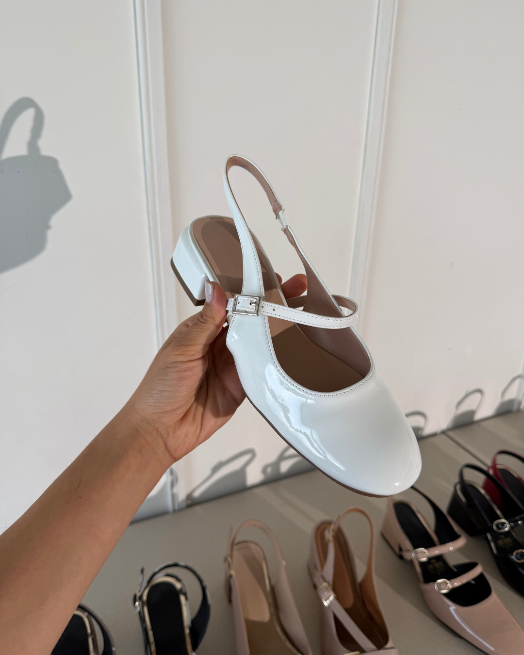 122I Zapatilla Charol Blanco