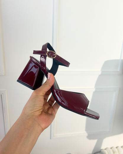 1701L Zapatilla Charol Vino