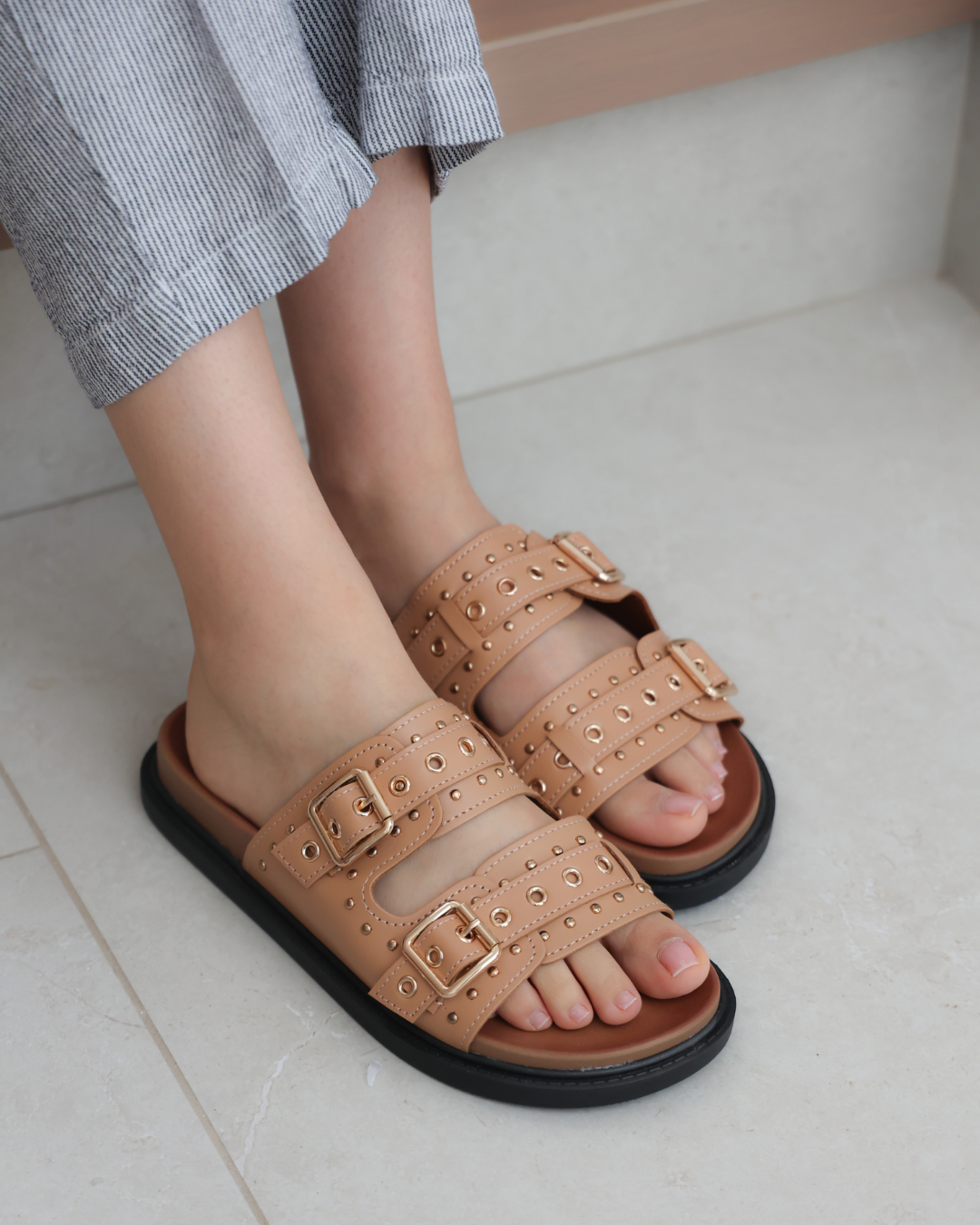 217AR Sandalia Sintético Camel