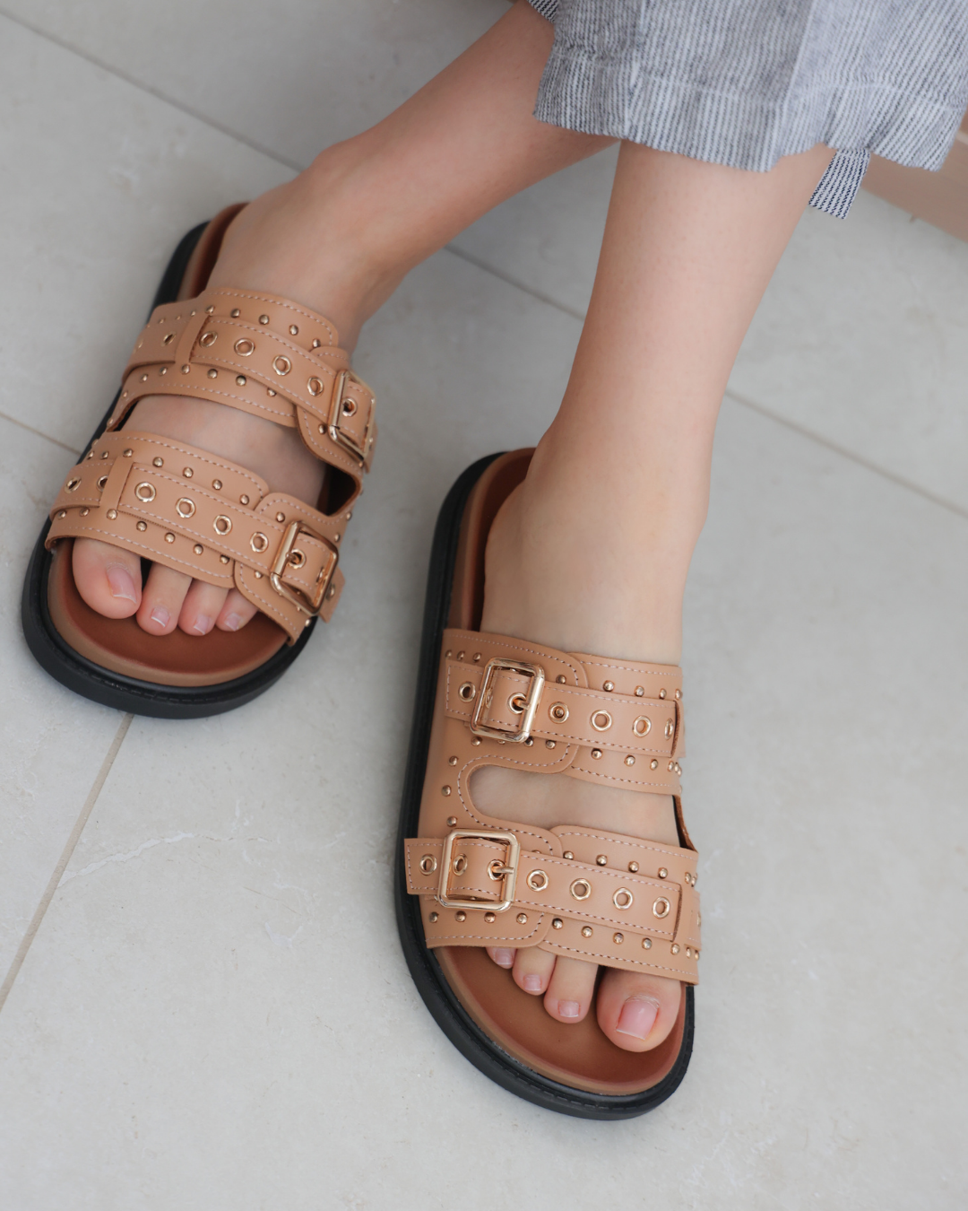 217AR Sandalia Sintético Camel