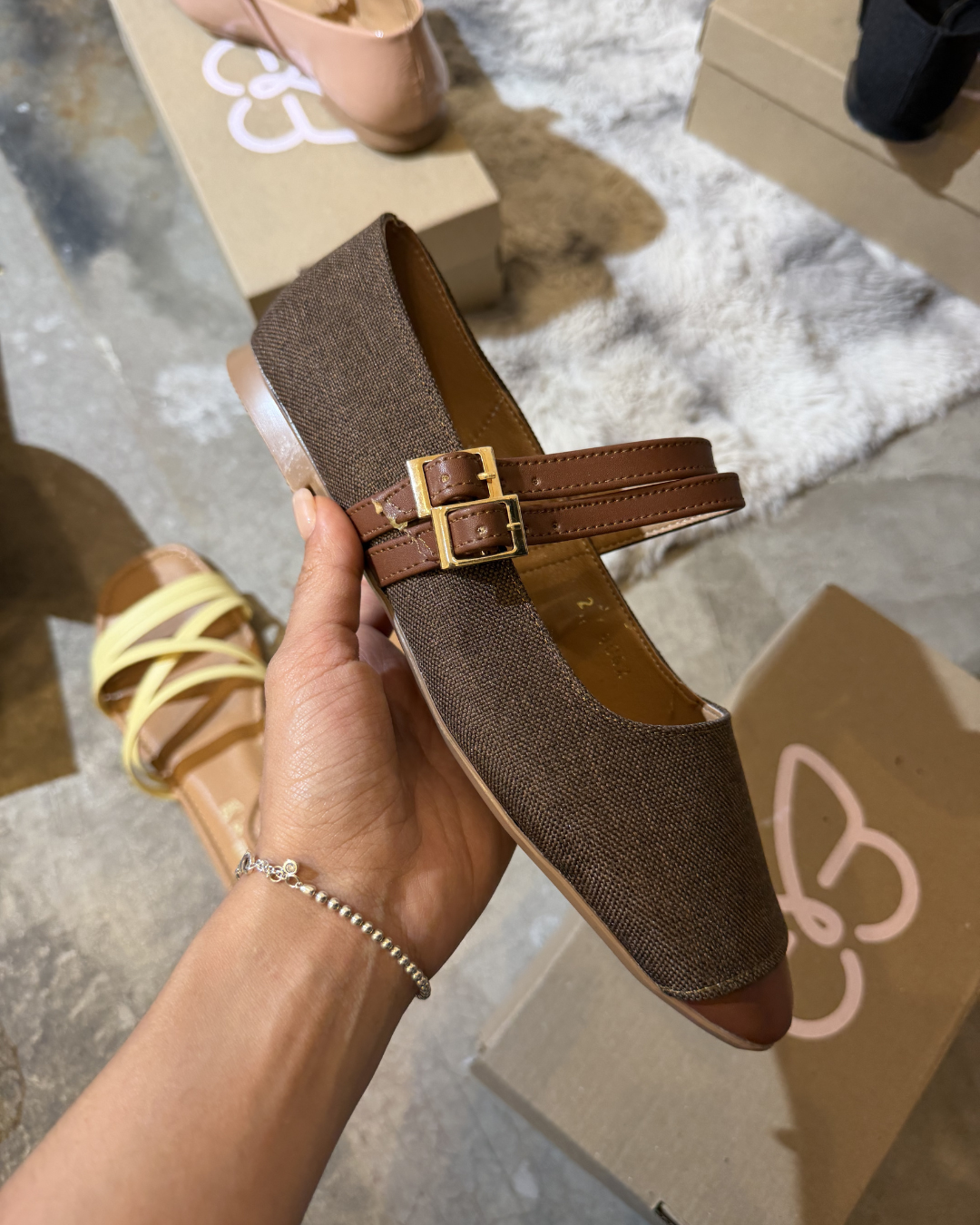 4062RR Casual Curri Café Bitono/Nairobi Madera