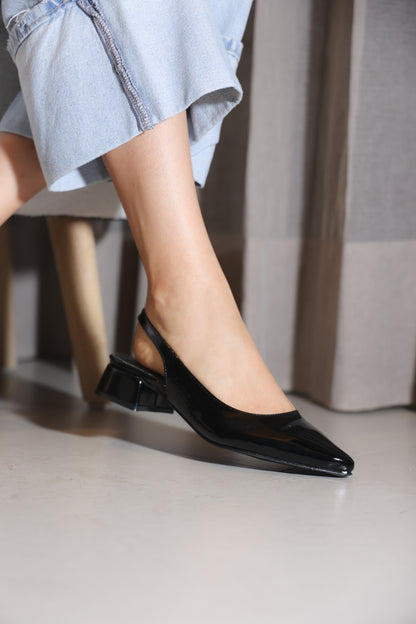 2501R Zapatilla Sintético Charol Negro
