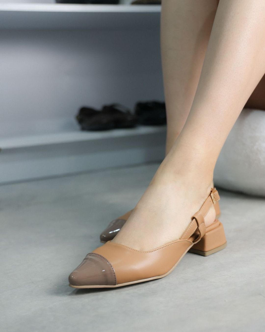 2505R Nairobi Sándalo/Charol Venado