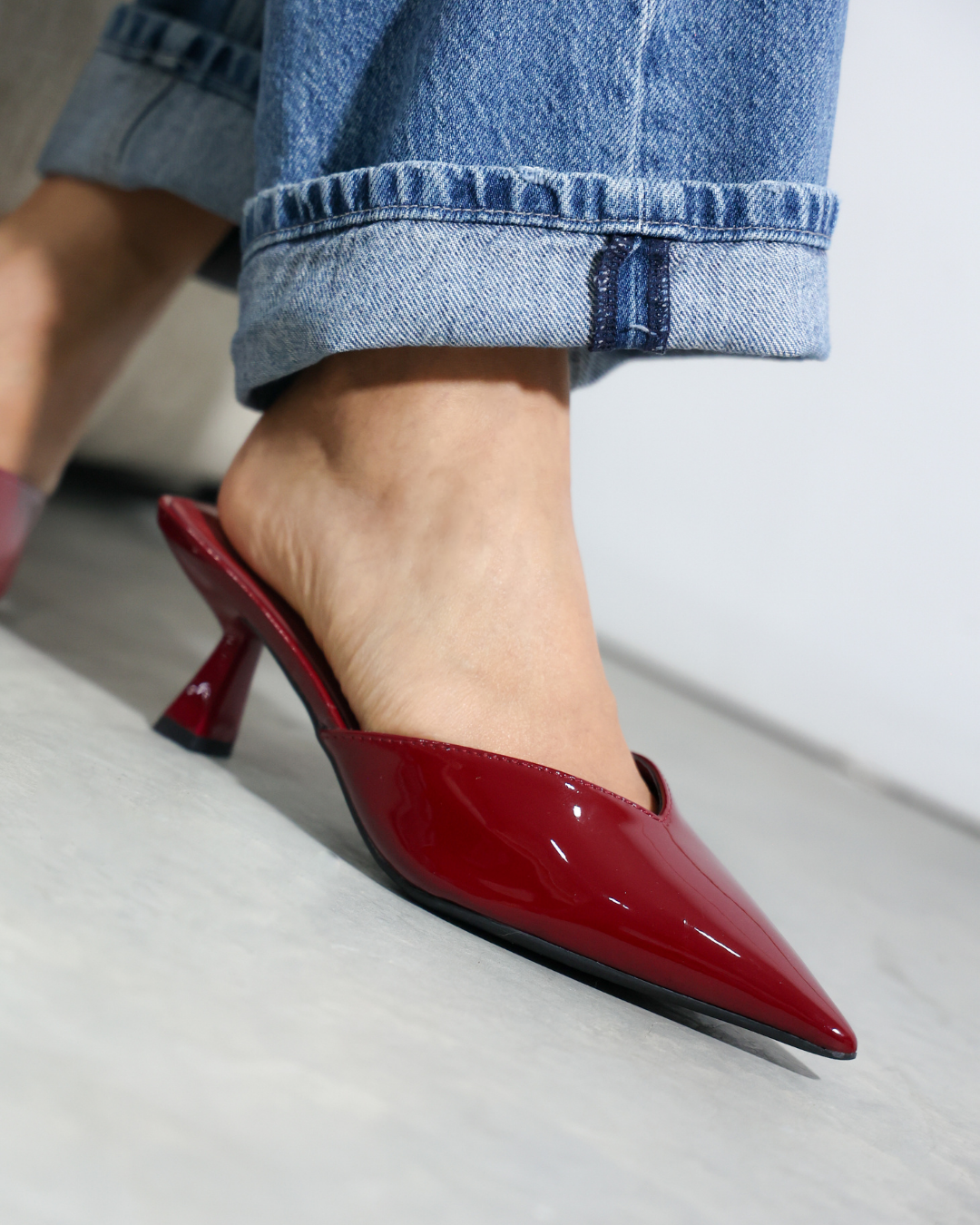 283AR Zapatilla Sintético Charol Vino