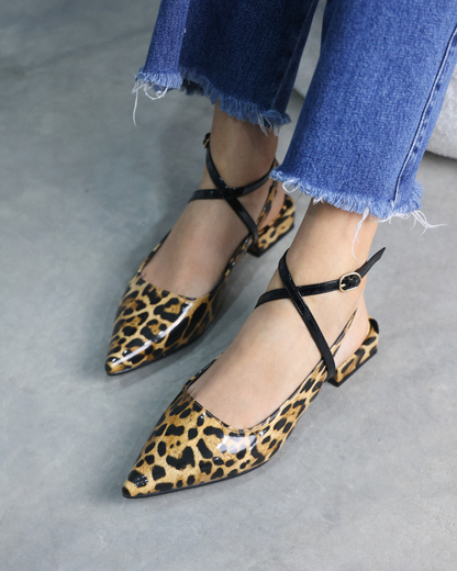 1506L Zapatilla Charol Leopardo Café