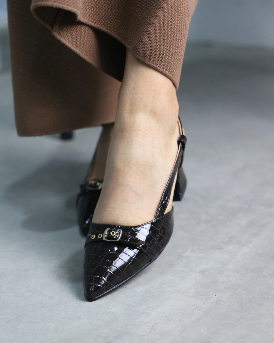 70392 Charol Lizard Café