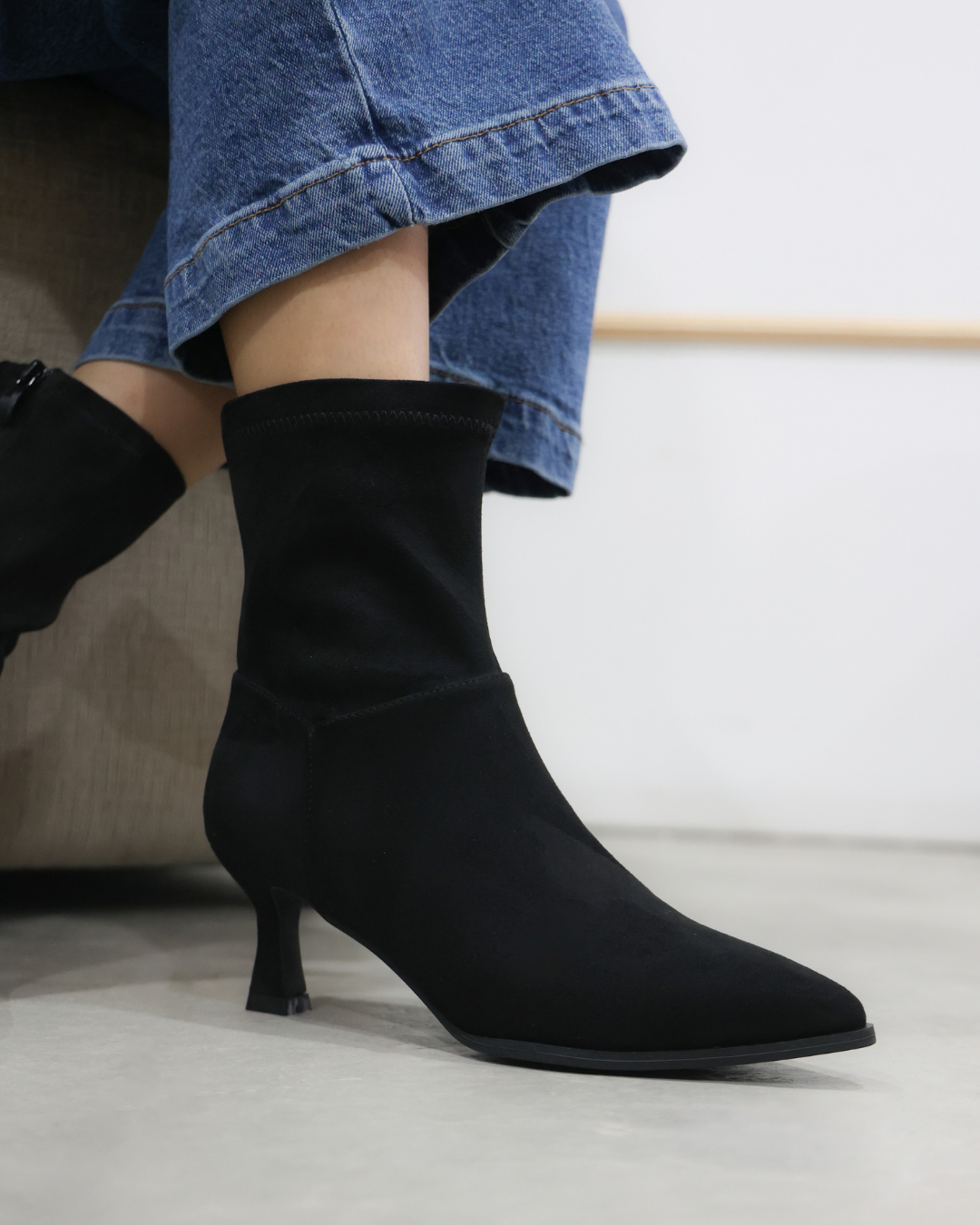 325AR Bota Sintético Durazno Negro