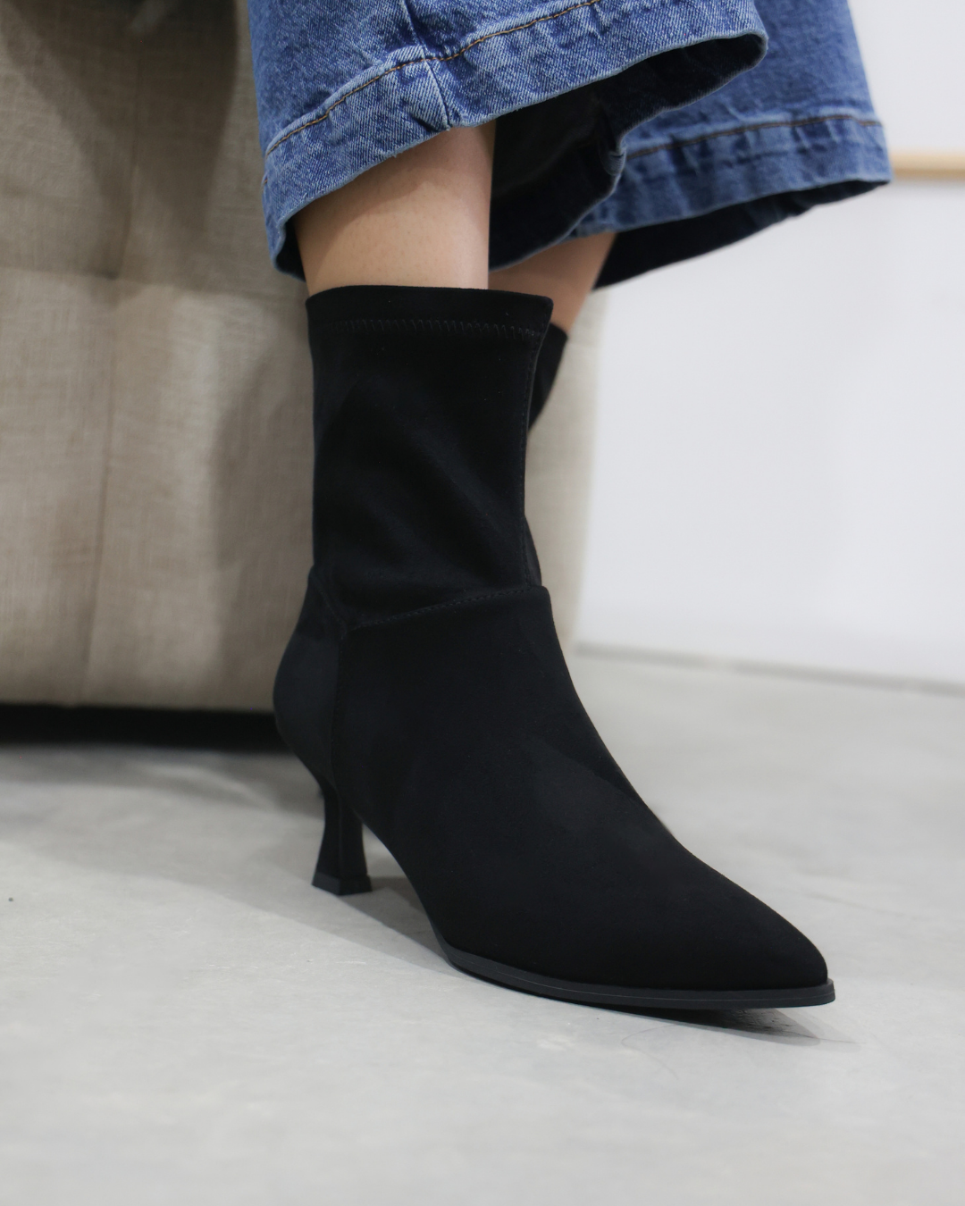325AR Bota Sintético Durazno Negro