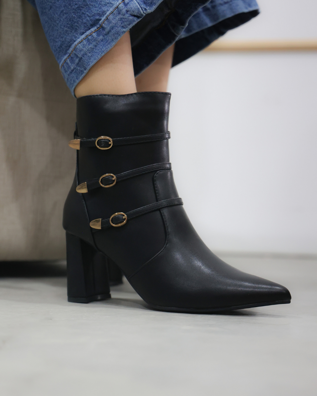 329AR Bota Sintético Negro