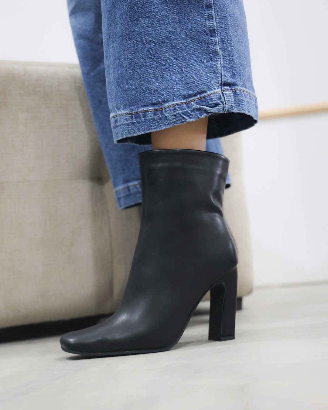 332AR Bota Sintético Negro