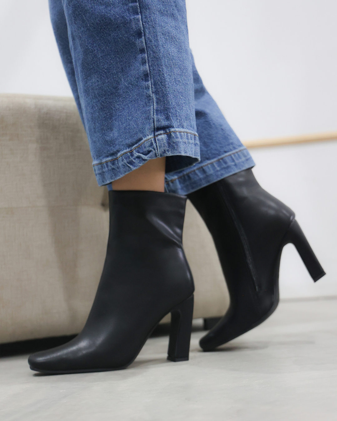 332AR Bota Sintético Negro
