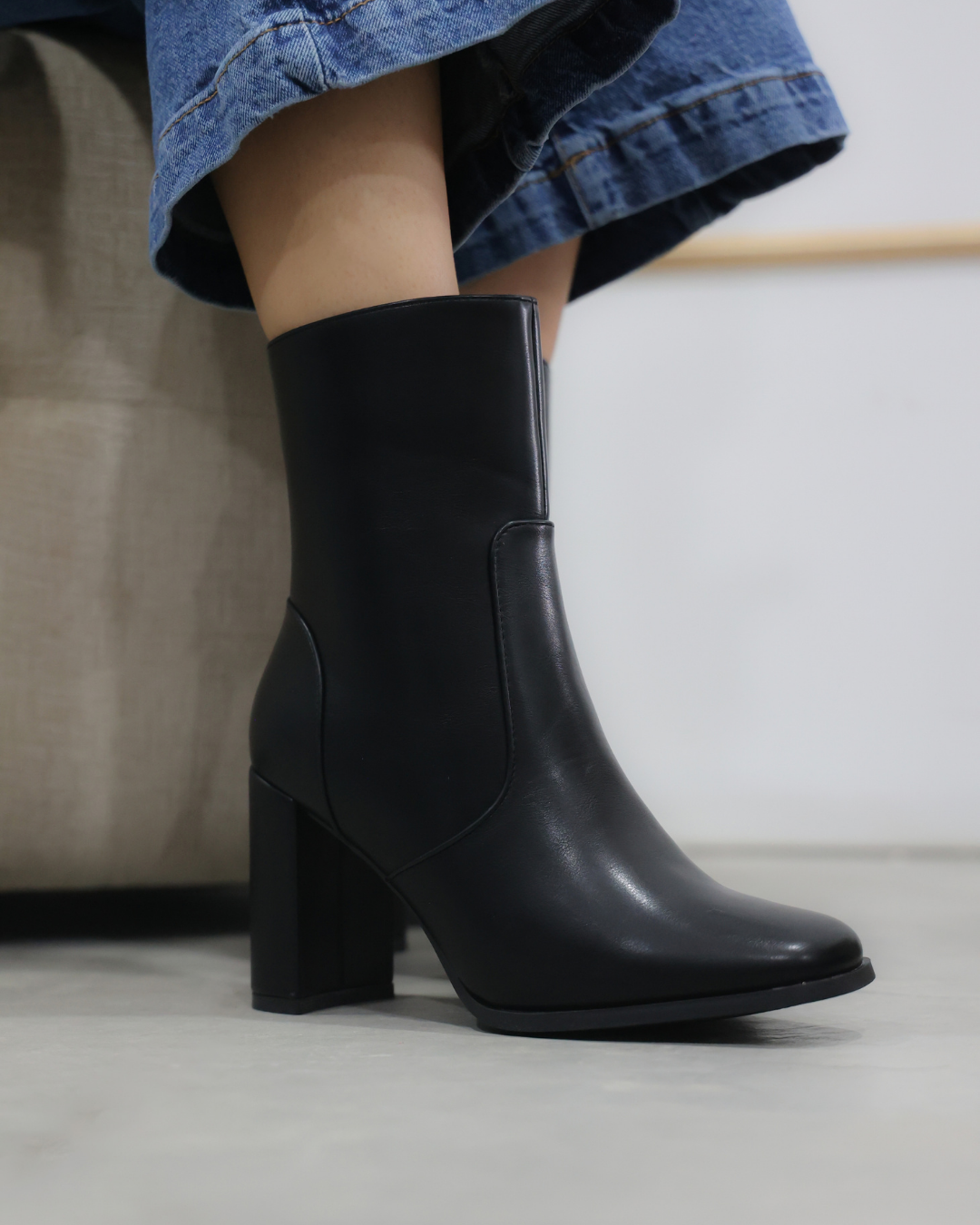 335AR Bota Sintético Negro