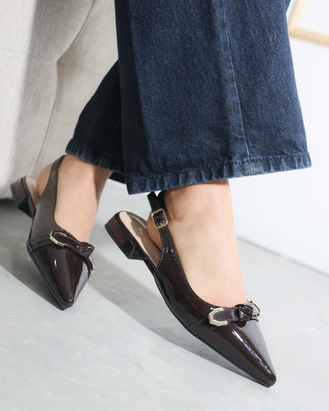 267AR Zapatilla Sintético Charol Café