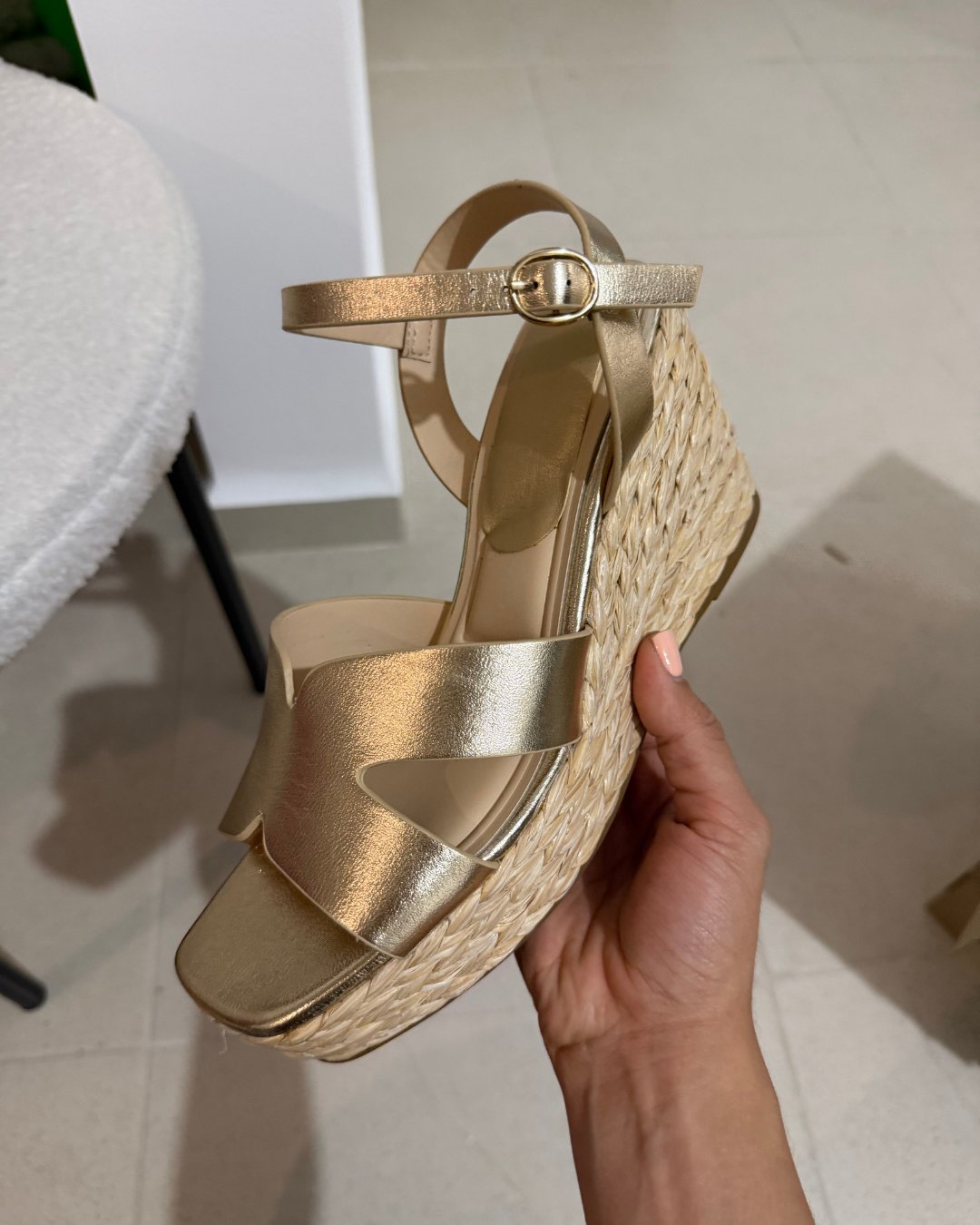 264AR Sandalia Sintético Oro