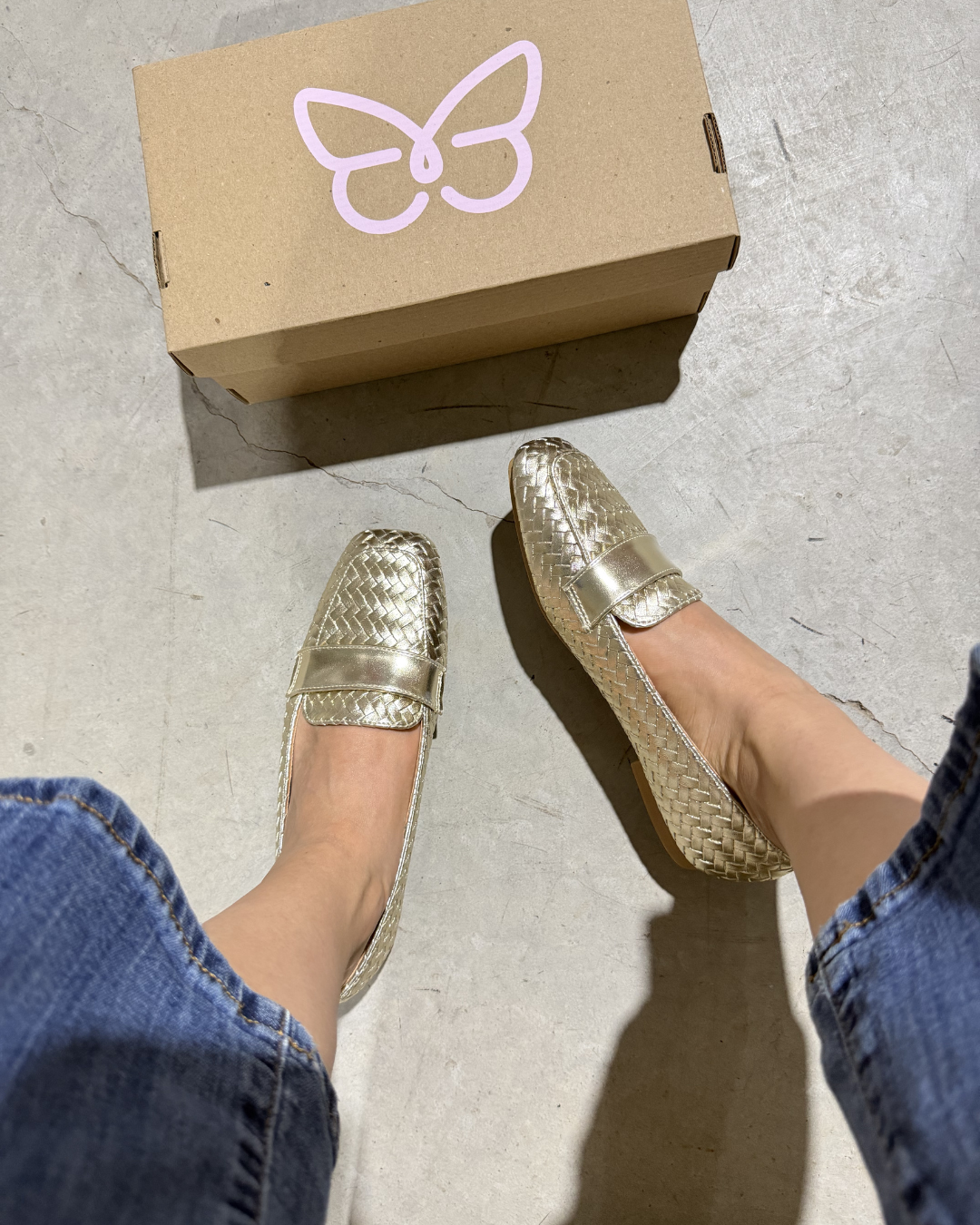 231AR Casual Sintético Oro