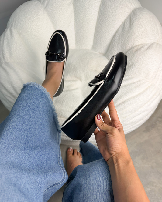 966 Julieta Negro/Fiorella Latte