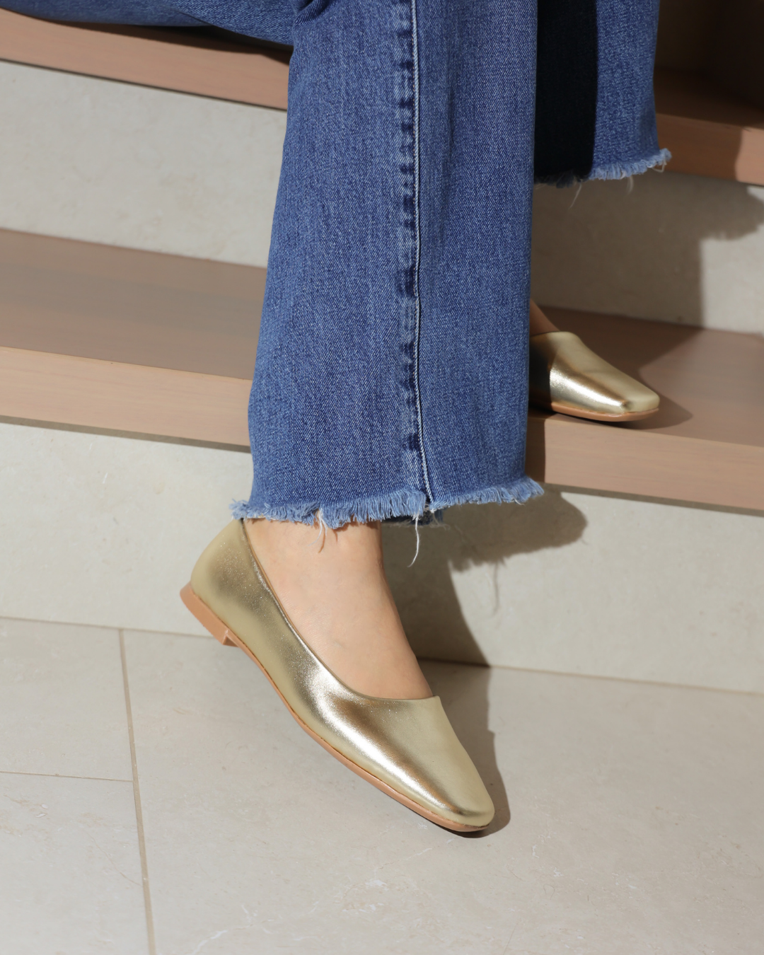 4077R Casual Sintético Napa Metálica Oro Inglés