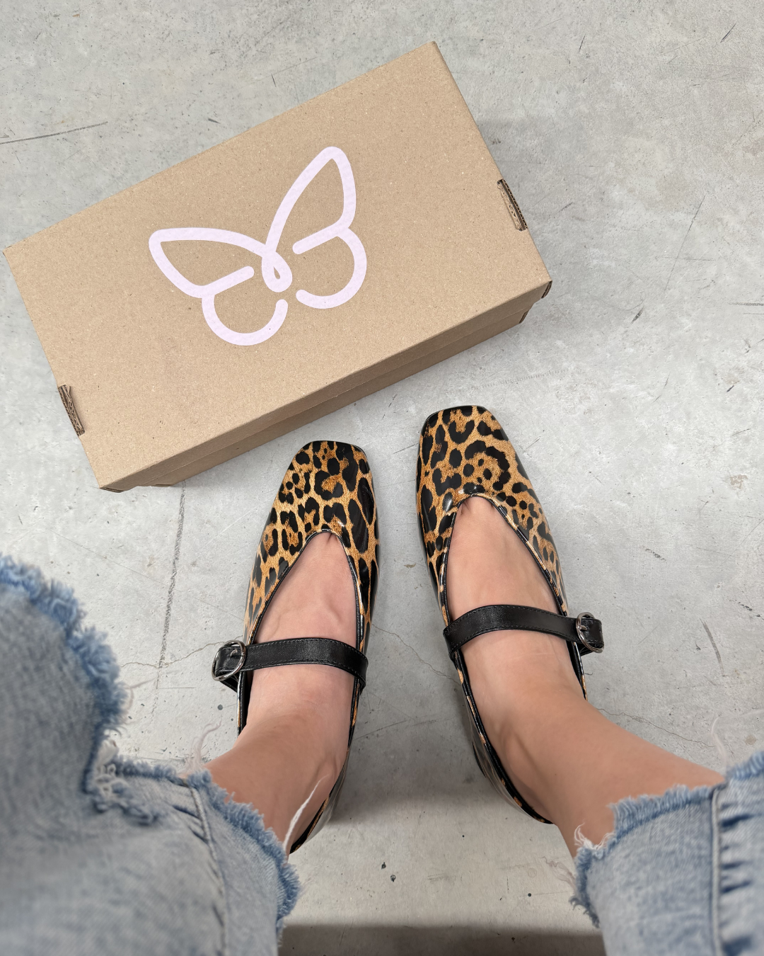 4078R Casual Sintético Charol Leopardo Café