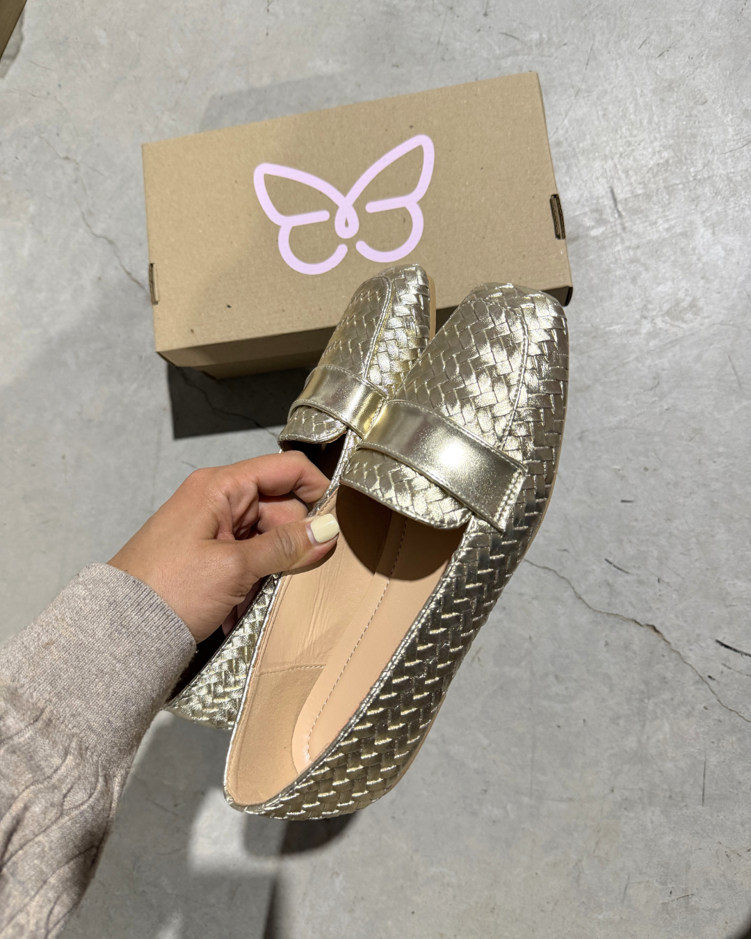 231AR Casual Sintético Oro