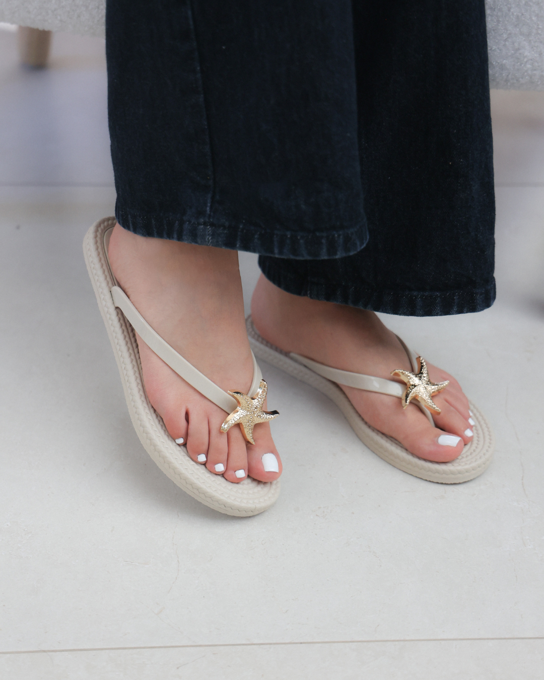 245AR Sandalia Plástico beige
