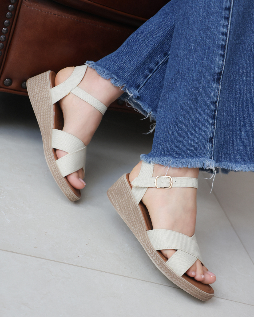 670DF Sandalia Textil Beige