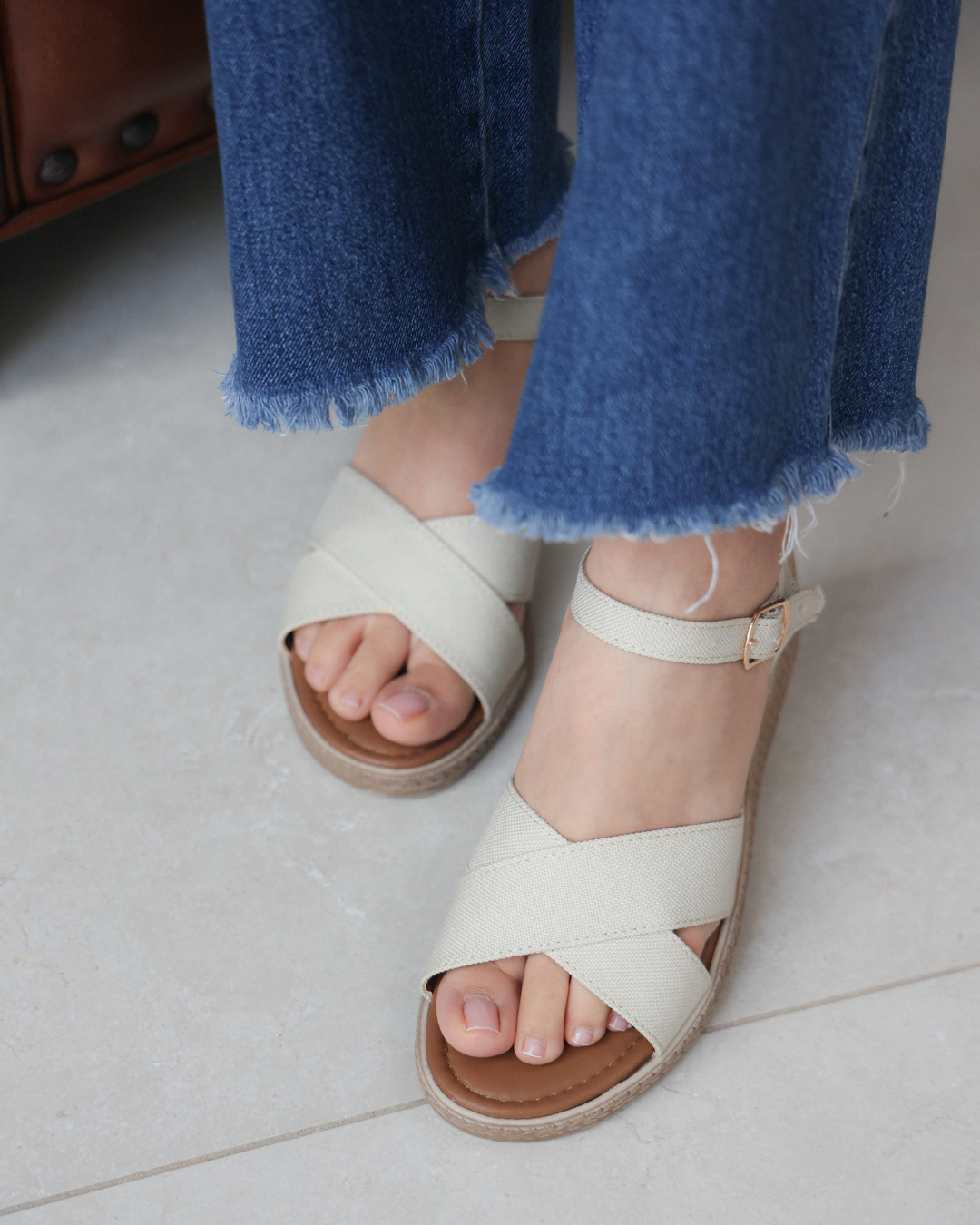 670DF Sandalia Textil Beige