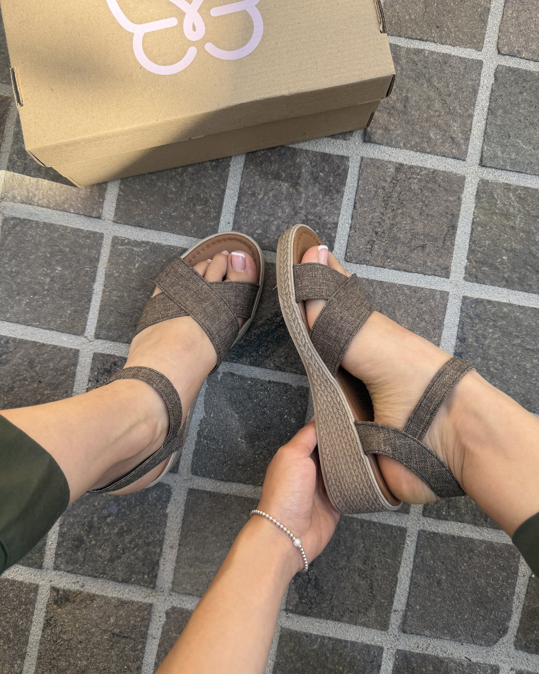 670DF Sandalia Textil Café