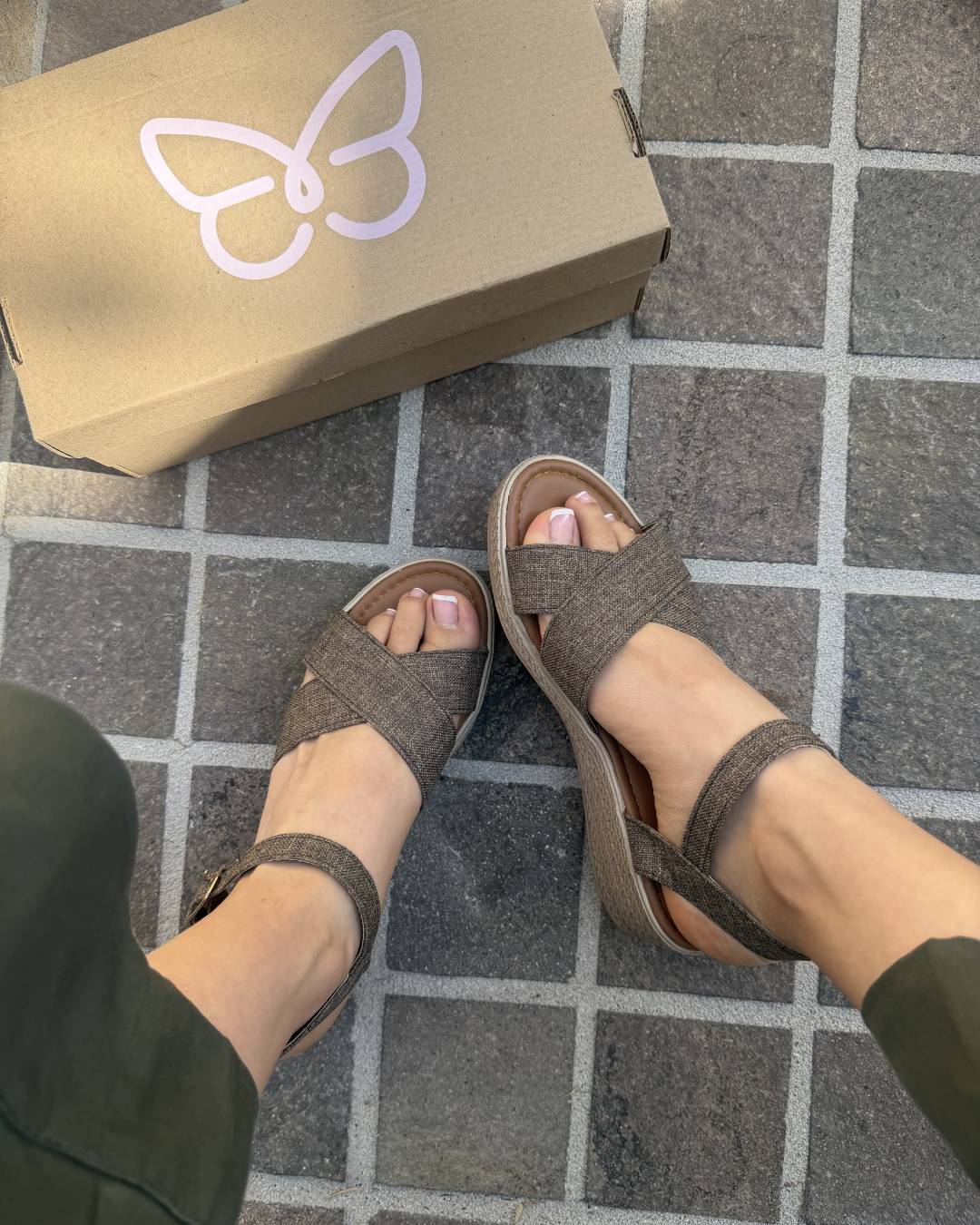 670DF Sandalia Textil Café