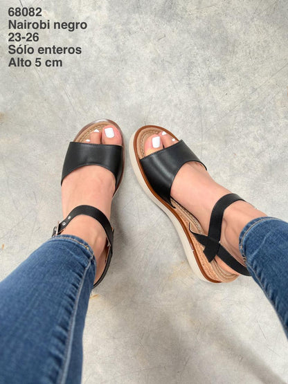 68082 Nairobi Negro