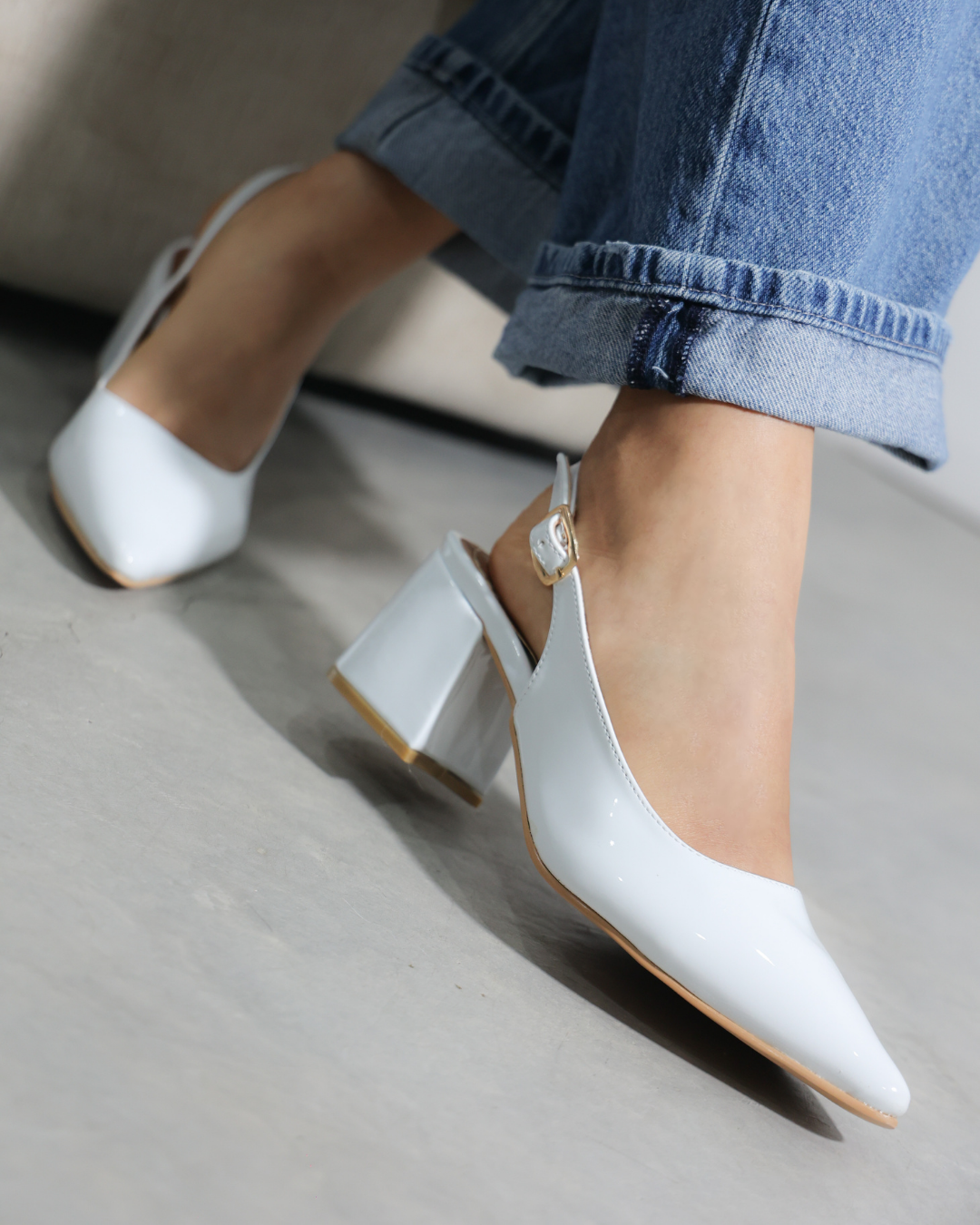 852R Zapatilla Charol Blanco