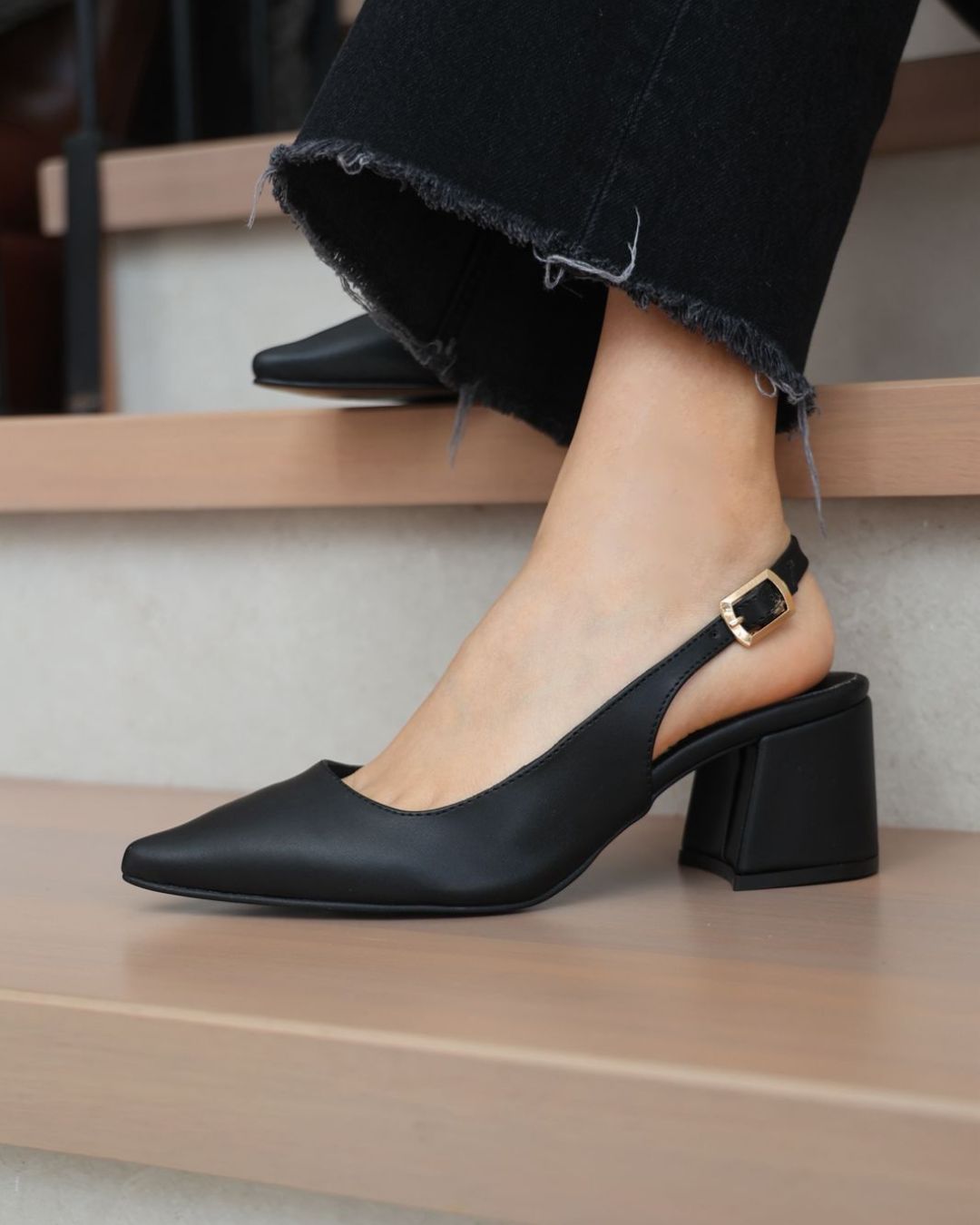 852R Zapatilla Sintético Negro