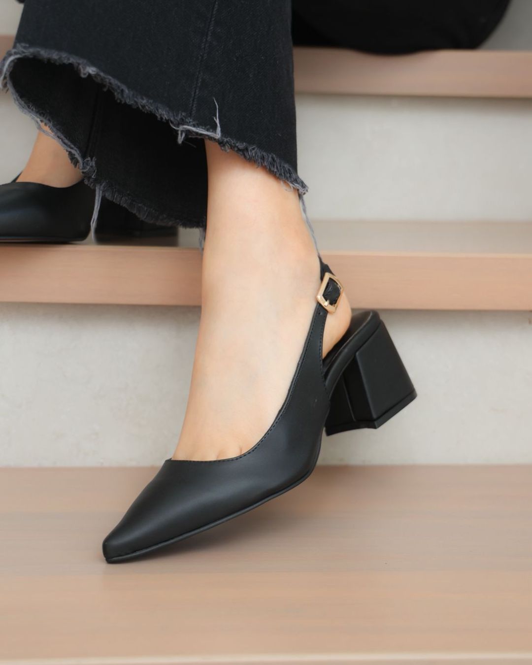852R Zapatilla Sintético Negro