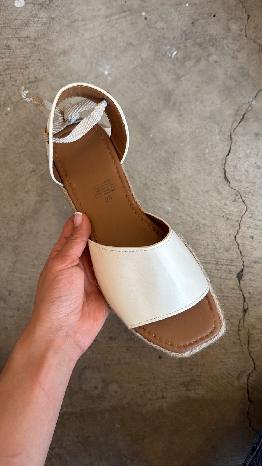 102DF Sandalia Sintético Mantequilla